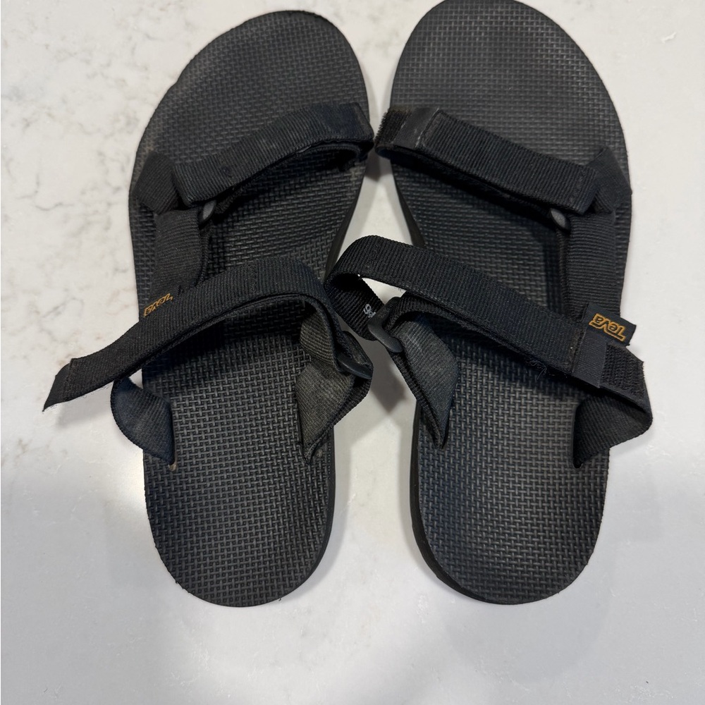 Sandals Bundle | Reef Birkenstock Teva - Picture 8 of 11